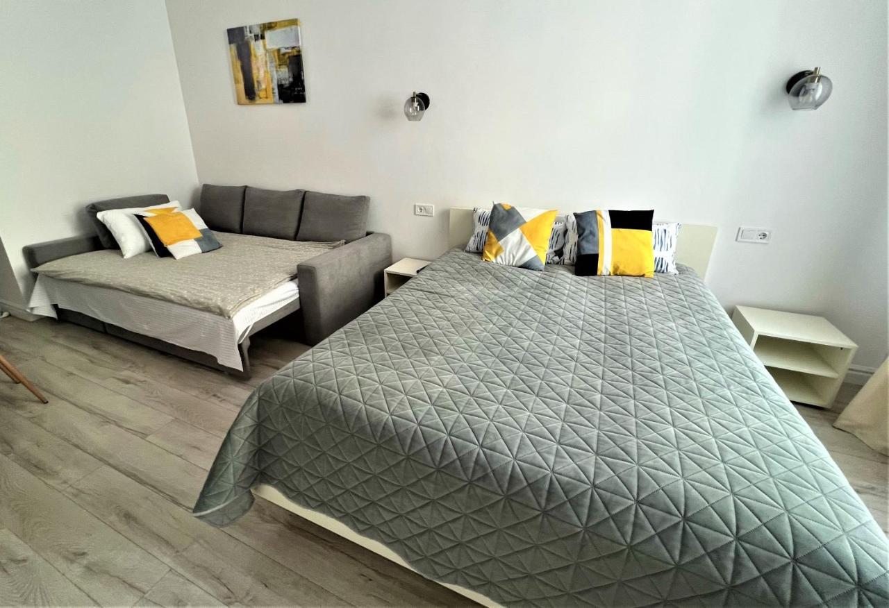 Iris Apartment On Popovich Львов Экстерьер фото